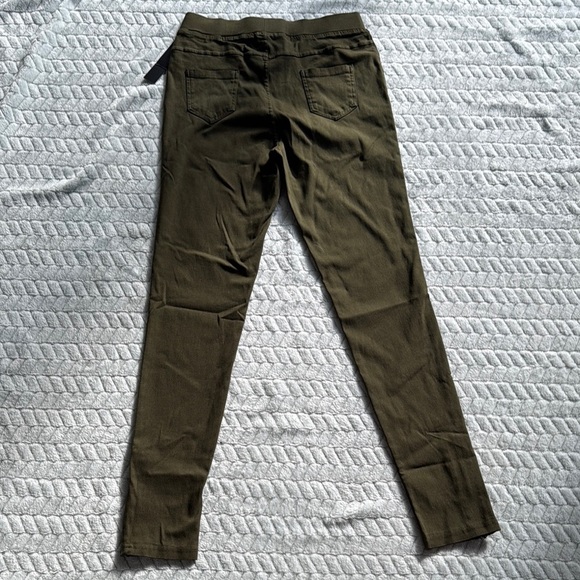 JVINI Olive Skinny Pants with Pocket Detail - Picture 4 of 7